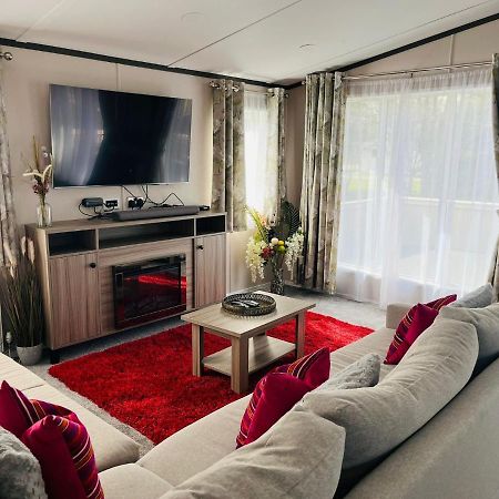 Happy Days Lodge With Hot Tub York Ngoại thất bức ảnh